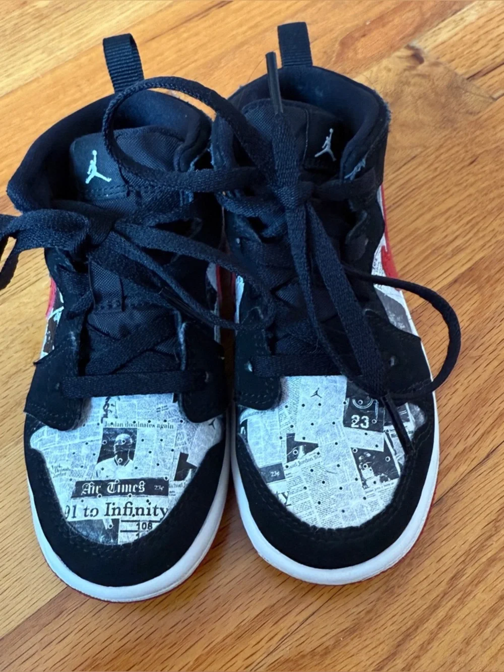 NIKE AIR JORDAN Toddler Boy's 1 Mid SE TD Newspaper Air Times Sneakers Size 9